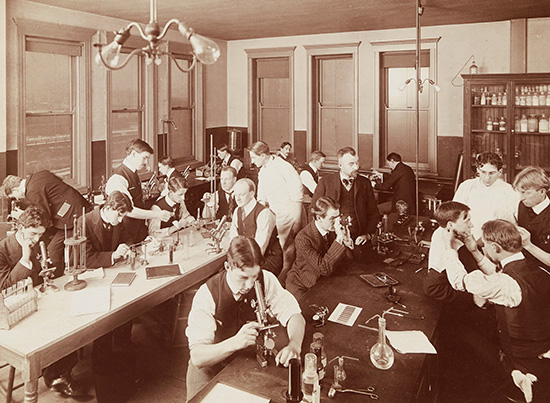 Students in a clinical pathology lab